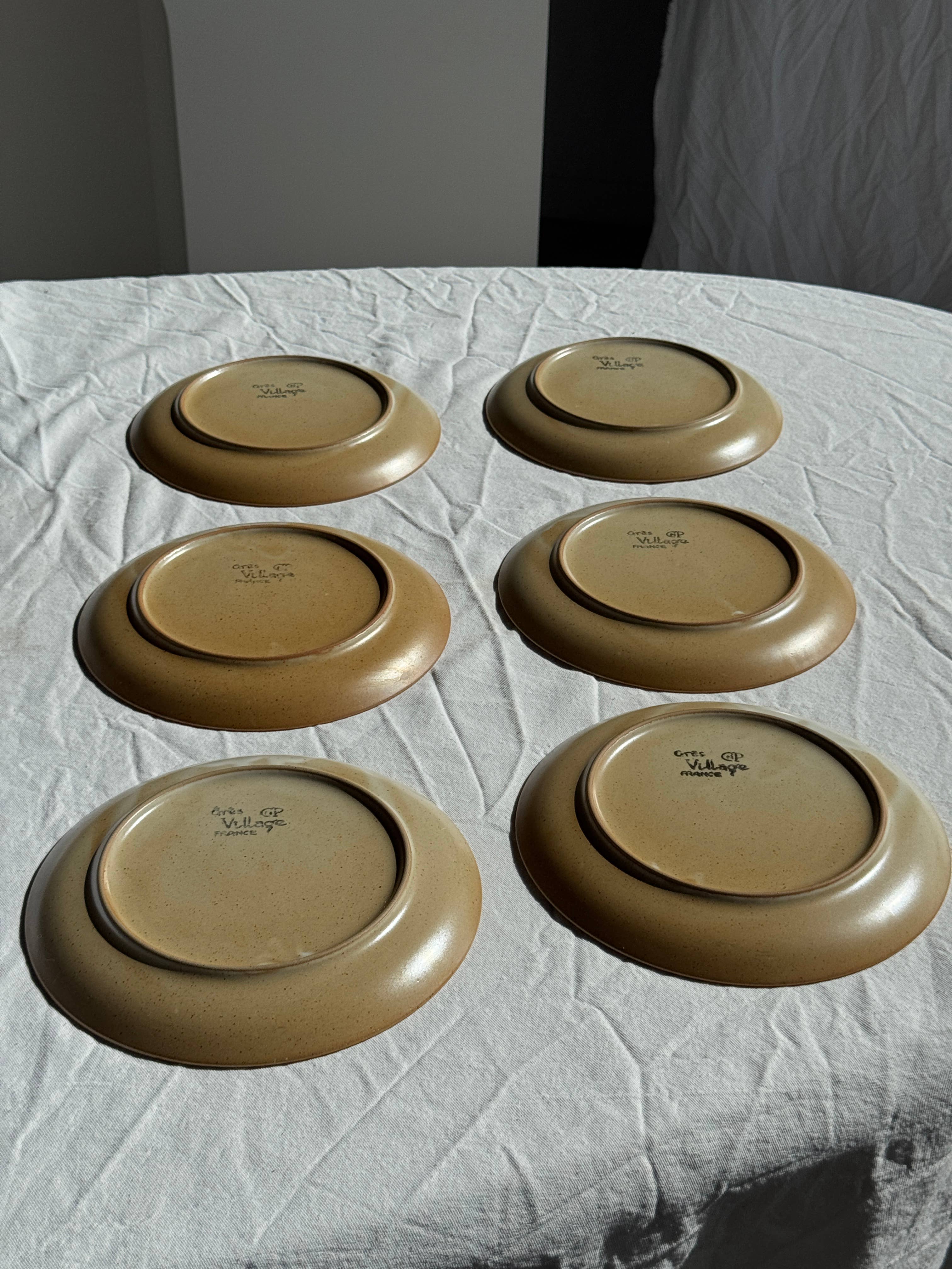 Office Objets - Wholesale Dinner Plate - Set of 6 stoneware plates Village France D248