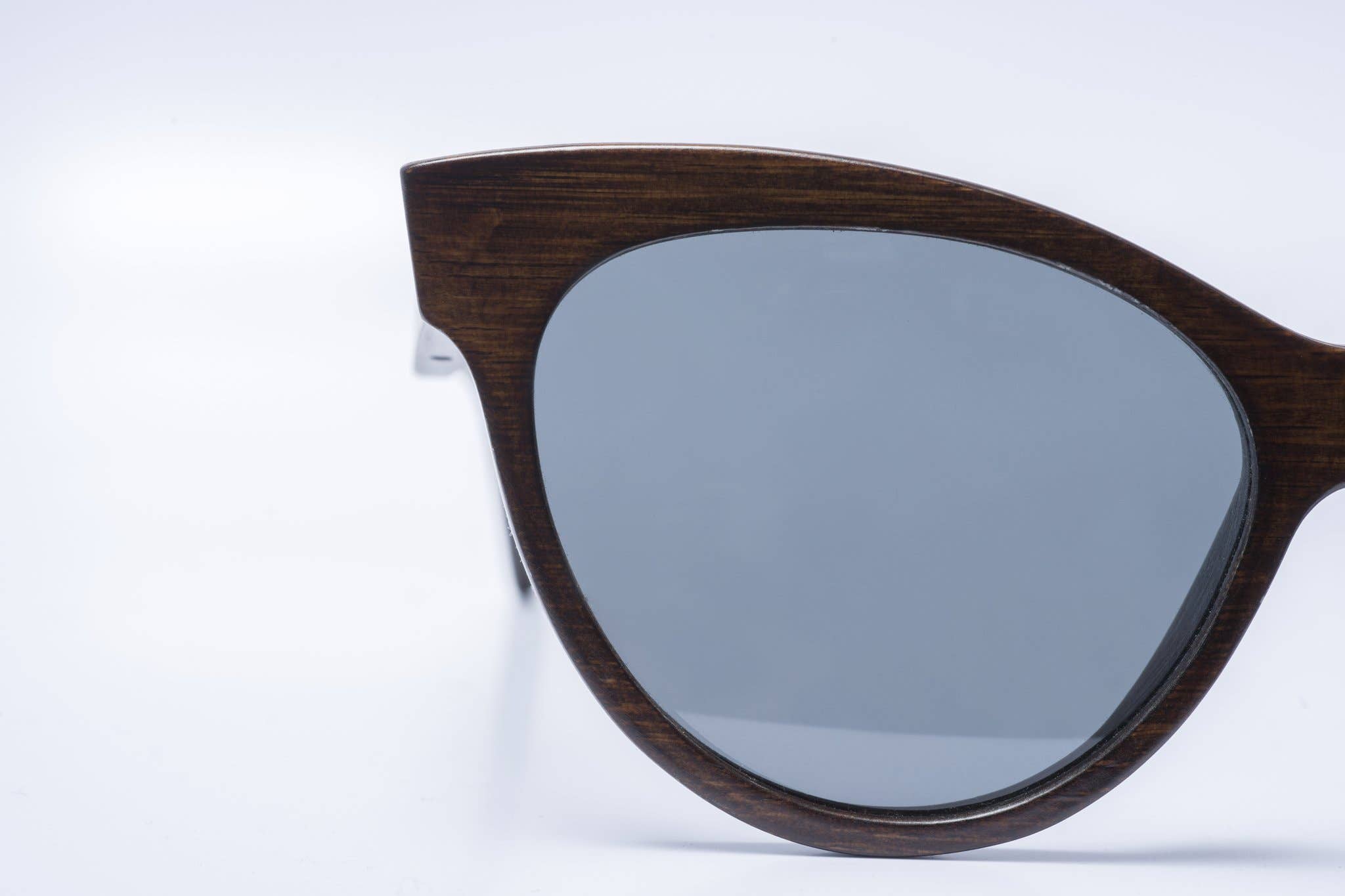 WearPanda - Wholesale Sunglasses - Unisex - Valencia Bamboo Sunglasses24