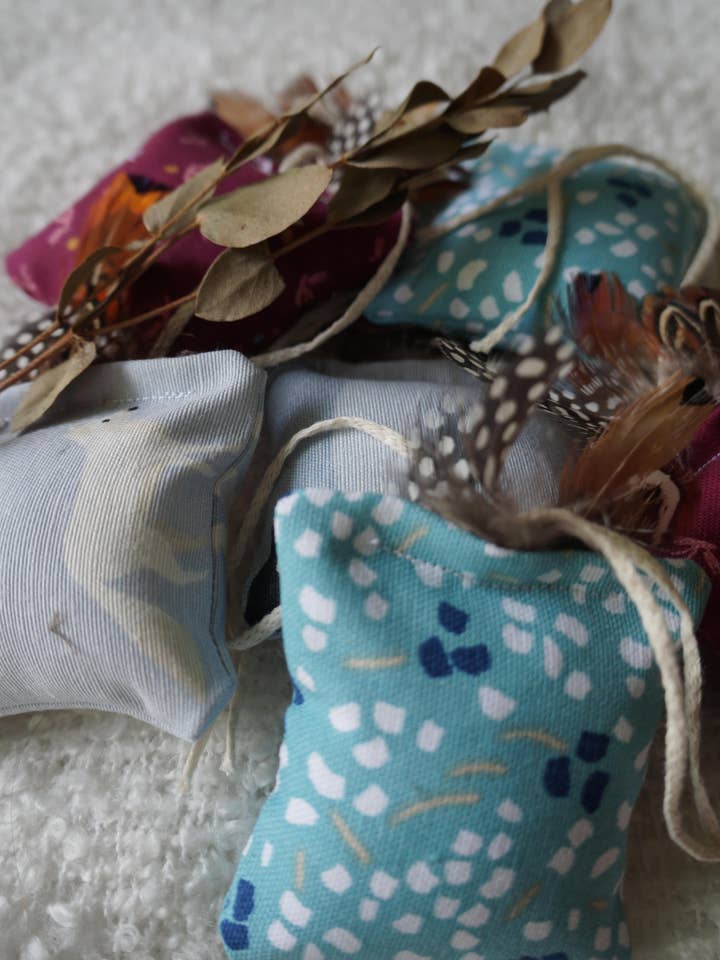 Catnip or valerian cushion toy for wholesale by Creashiki