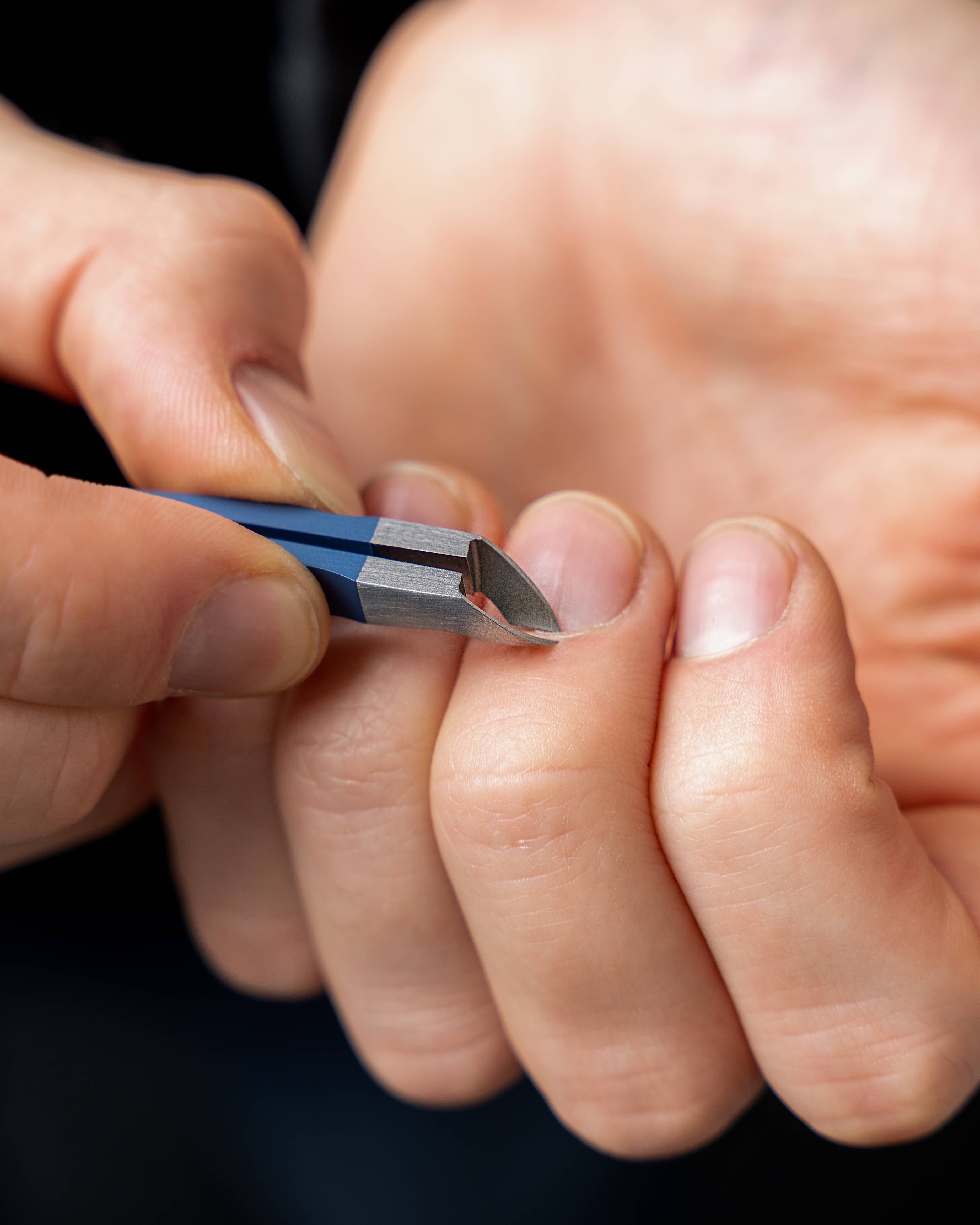 Soinvogue – wholesale Nail clipper/scissor – Aristocrat Soft Touch Cuticle Nipper5