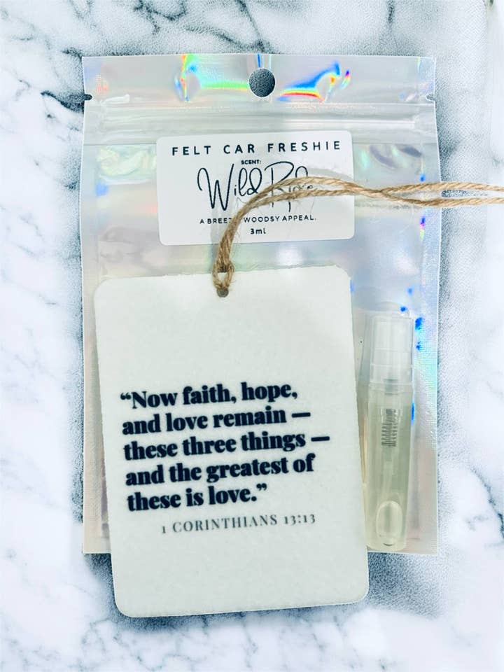 Fé, Esperança & Amor Felt Freshie por atacado de The Prickly Five