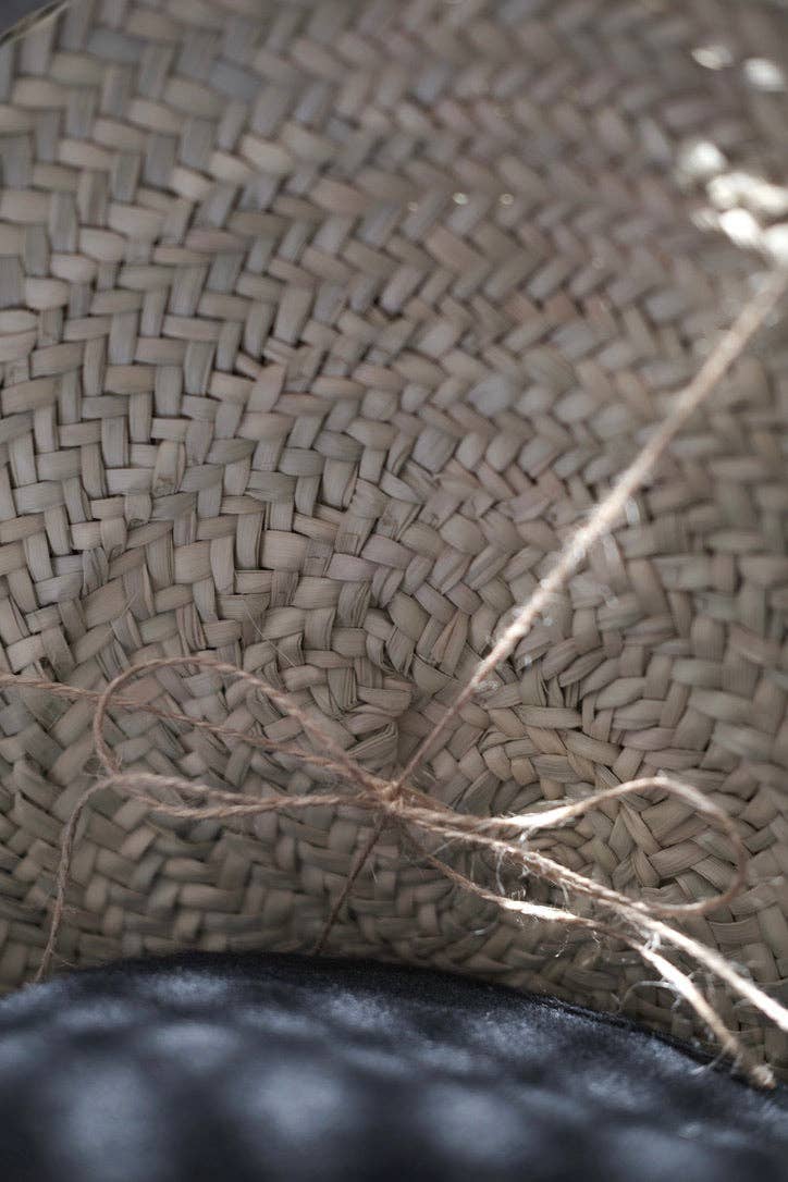 TŪNIQ - Wholesale Gift Bag Set/Pack - Eid Gift Basket | For Him4