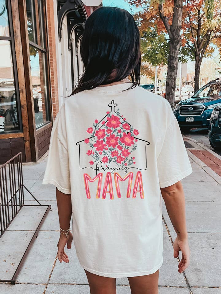 Spirit+Tribe - Wholesale T-Shirt (Graphic) - Women's - PRAYING MAMA