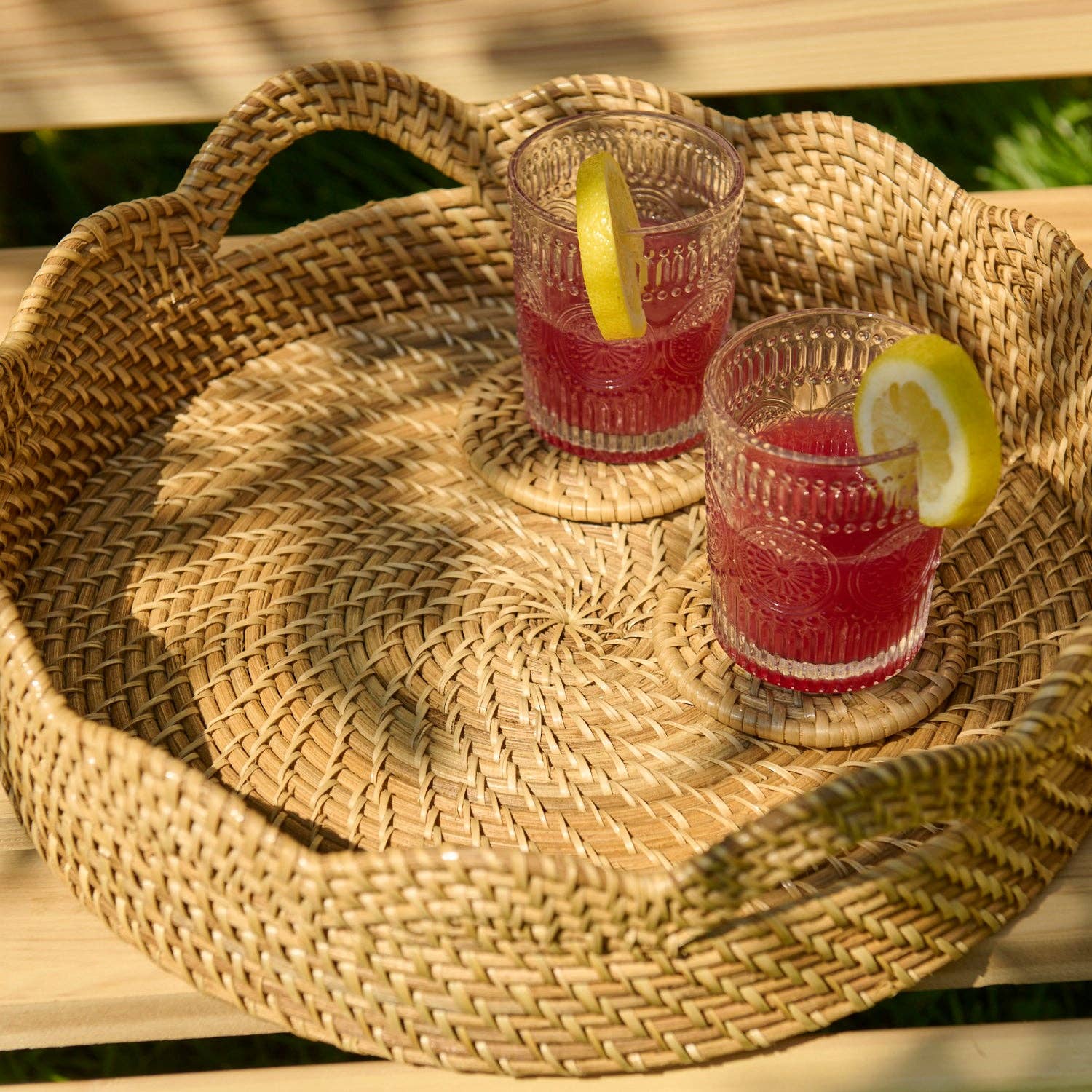 kubo - Wholesale Serving Tray - Lily Round Scalloped Rattan Serving Tray1
