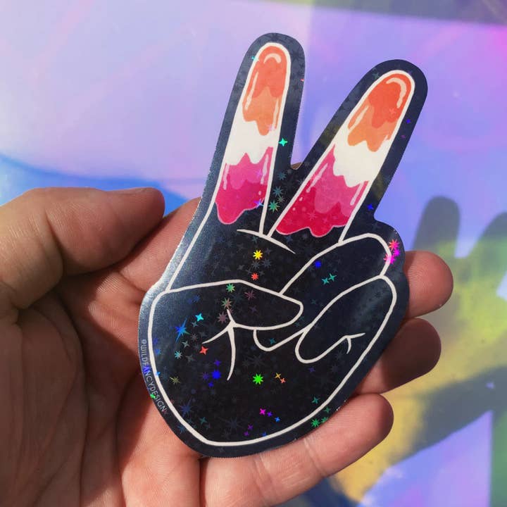 Lesbiske hænder Prismatiske Klistermærker for engroshandel hos Wild Fancy Design