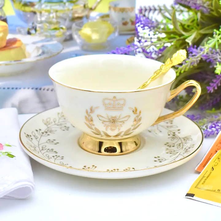 Regency Goud Bijen Ivoor Parel met Gouden Theekopje en Schotel voor wholesale door All Little Cute Things