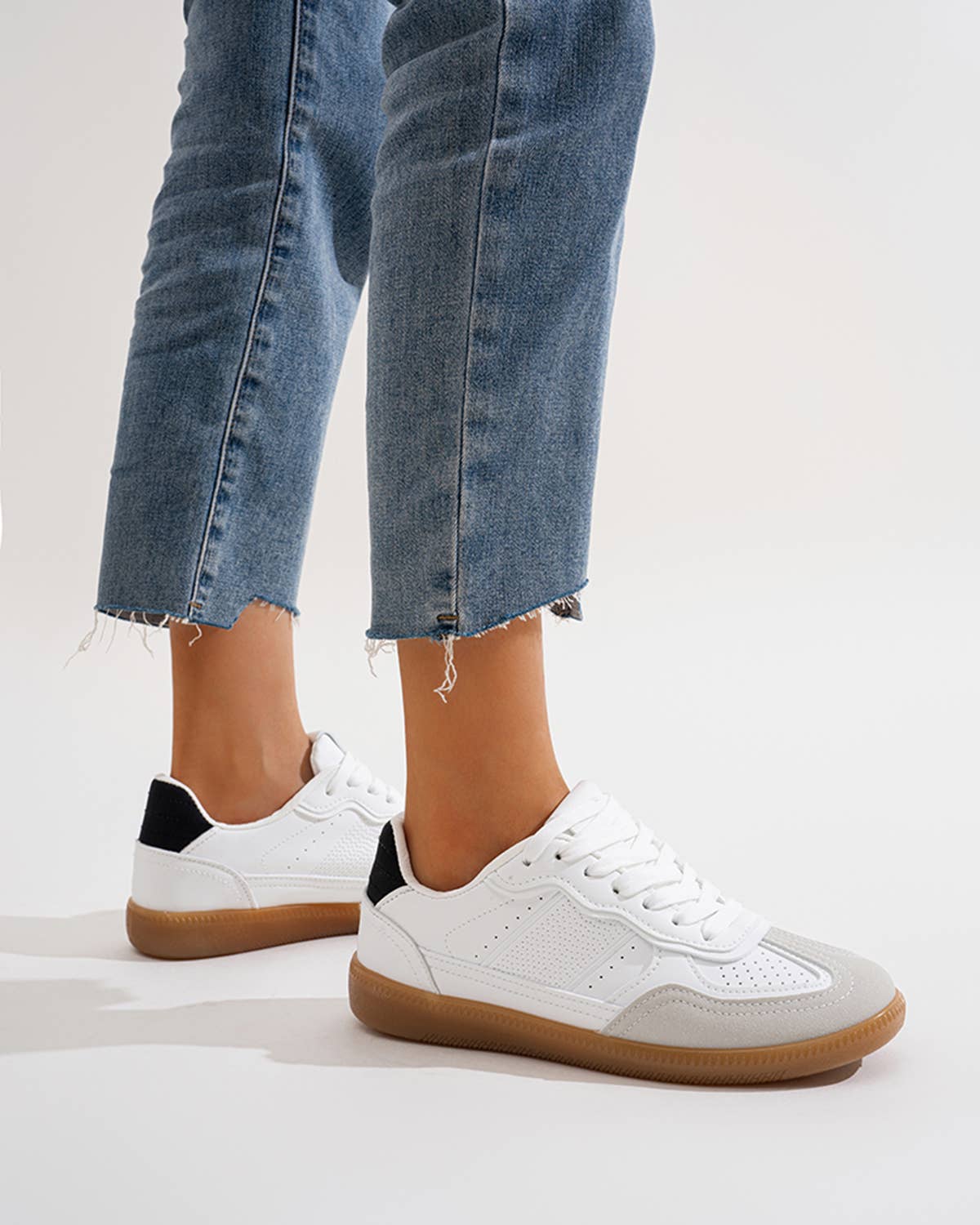 CEREZA – wholesale Vardagssneakers - Dam – Damsneakers i retrostil med kontrastfärger för vardagsbruk14