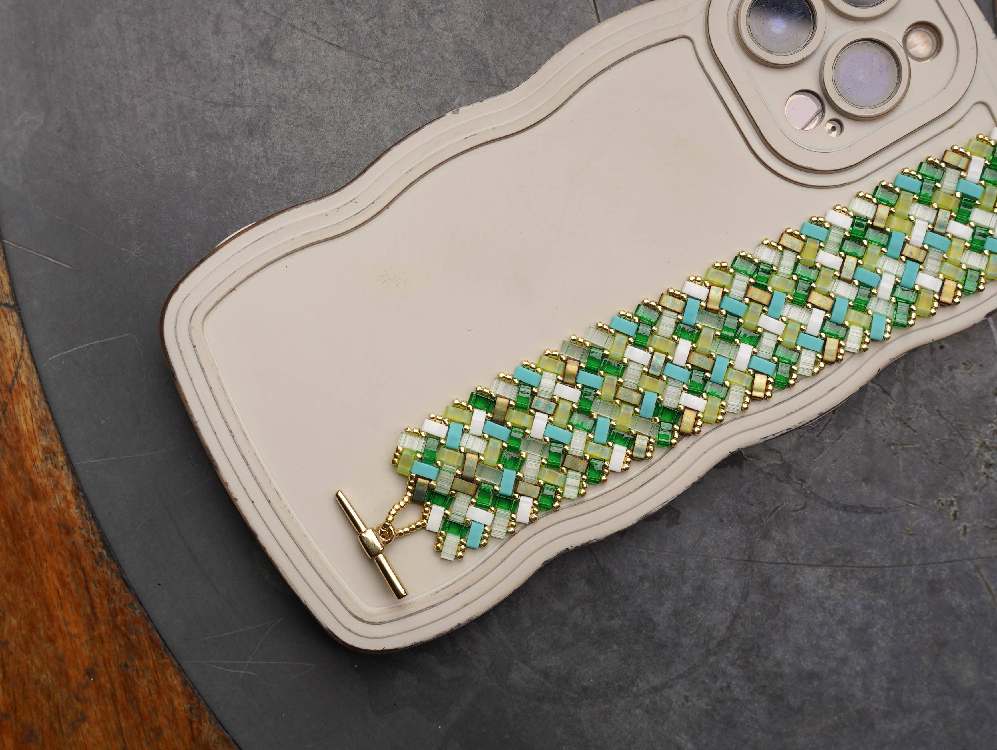 Bijoux 7bis - Vente Bracelet de perles - Bracelet acier manchette tissage de perles TILA fermoir en T6