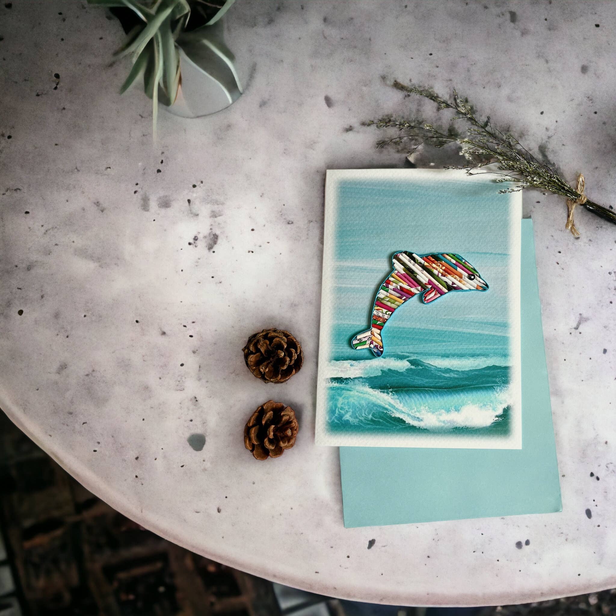 Loving Nature – Engroshandel Hverdagshilsen kort – Dolphin Card Håndlavet fra Recycled Magazine11