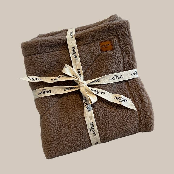 brown Soft dog blanket in teddy fleece - (brown) for wholesale on Faire0