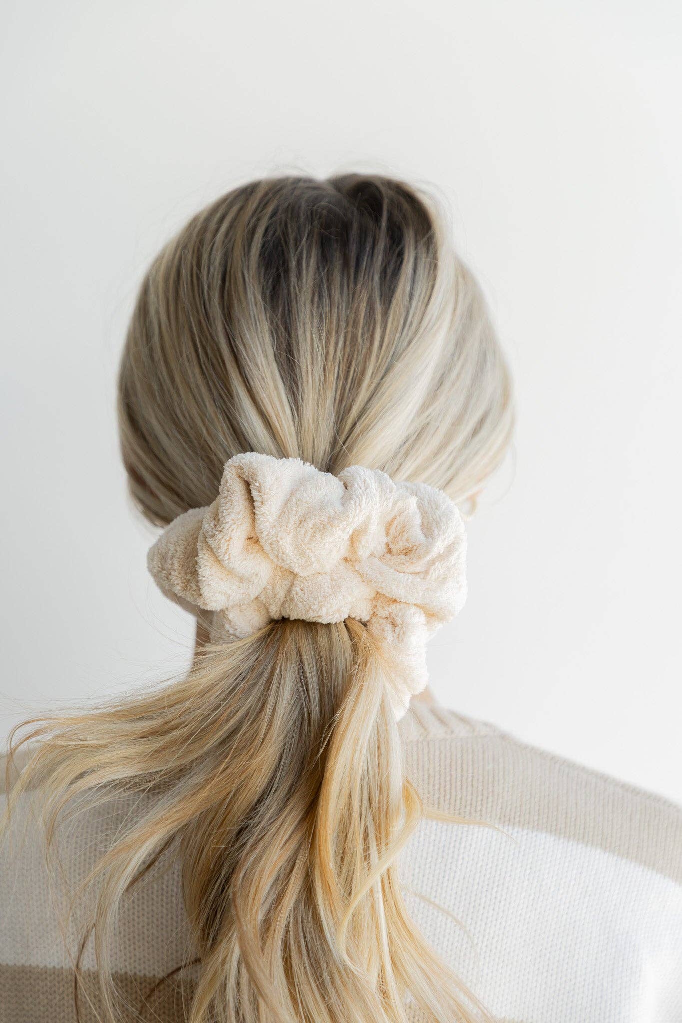 KAXI - Wholesale Scrunchie - Women's - OVERSIZED TOWEL SCRUNCHIES ( 18 COLORS )1