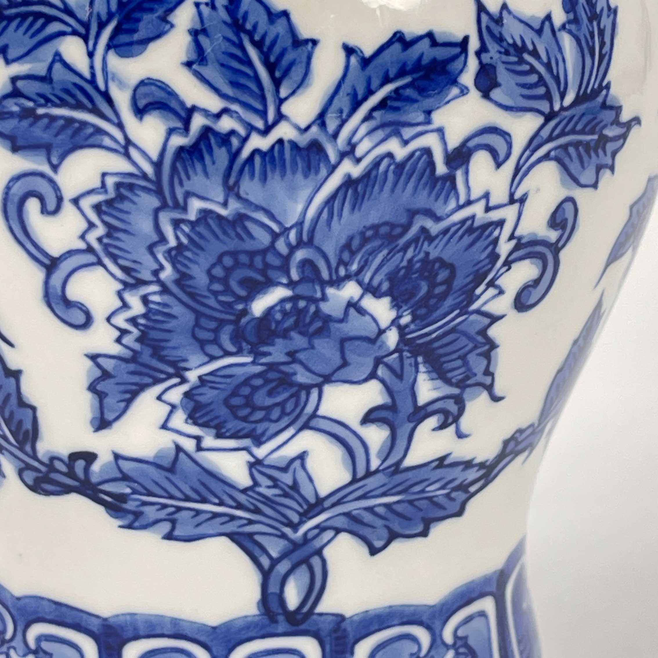 Galt International Company – wholesale Decorative jar – Small Chinoiserie Ceramic Decorative Tea & Ginger Jar 8"18