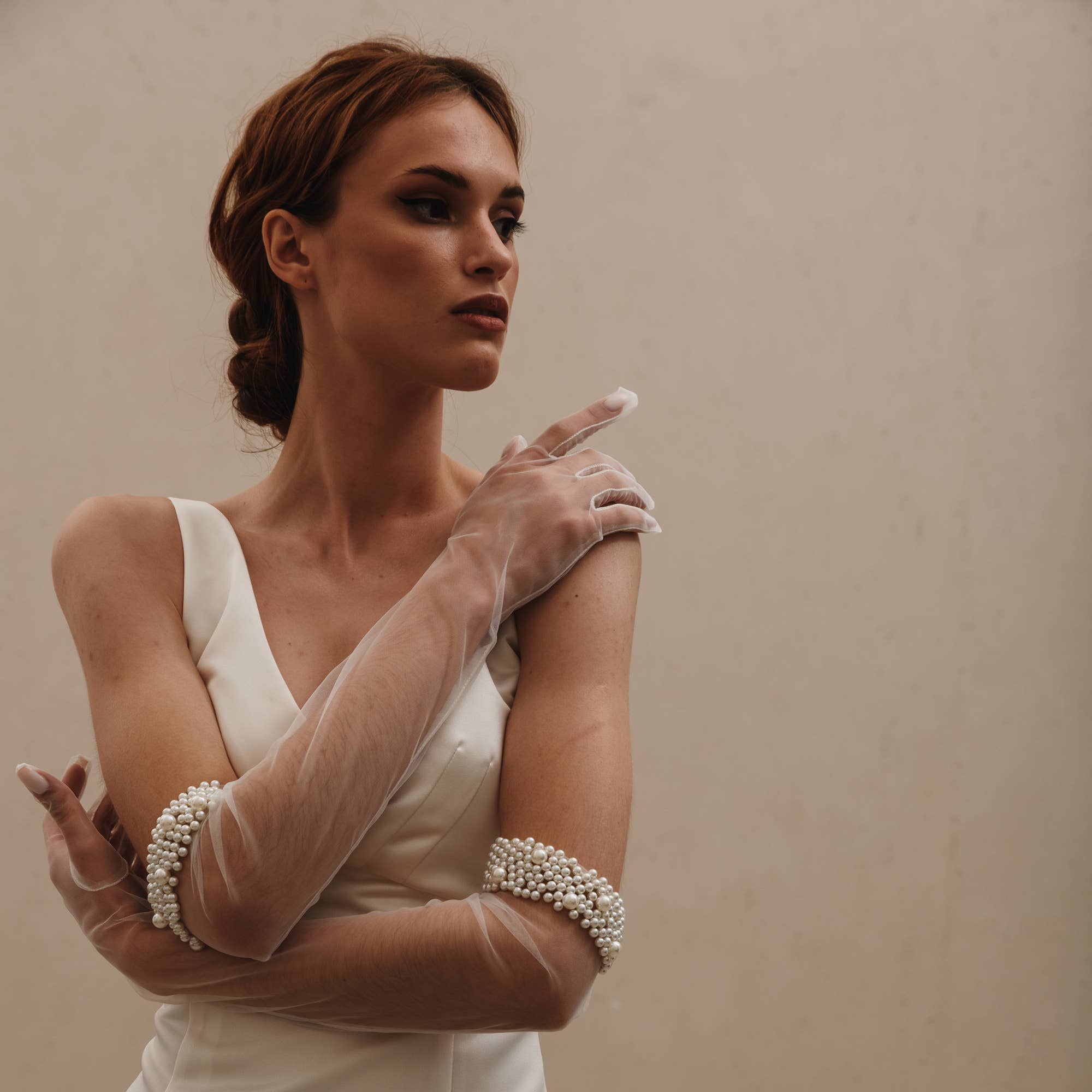 Heirloom Bridal Company - Wholesale Gloves – Women's - Pearl Cuff Gloves G0033