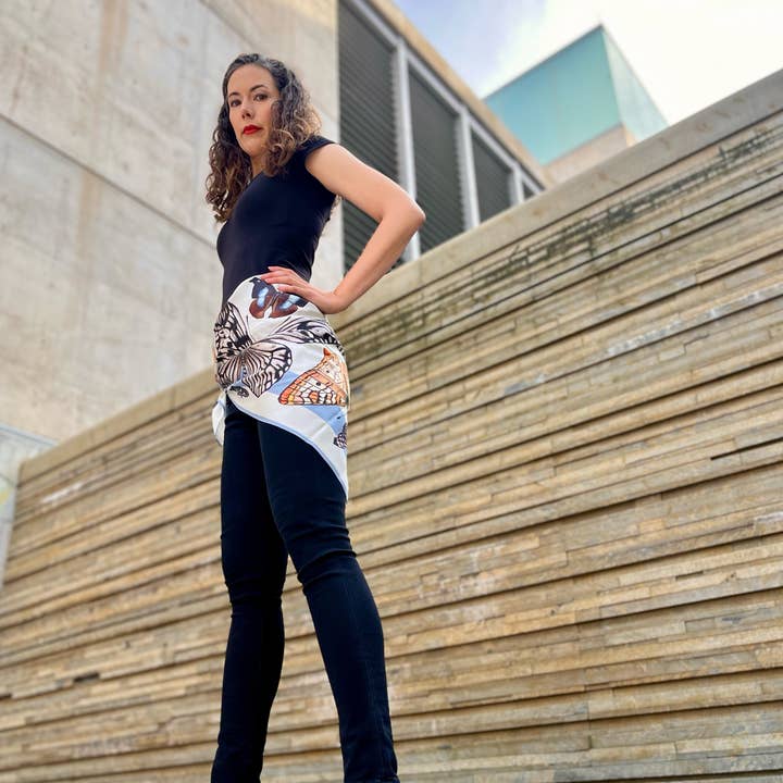 Odyssey Gran Pañuelo de Seda Cuadrado con Mariposas - 91x91 cm para venta al por mayor de J6R6