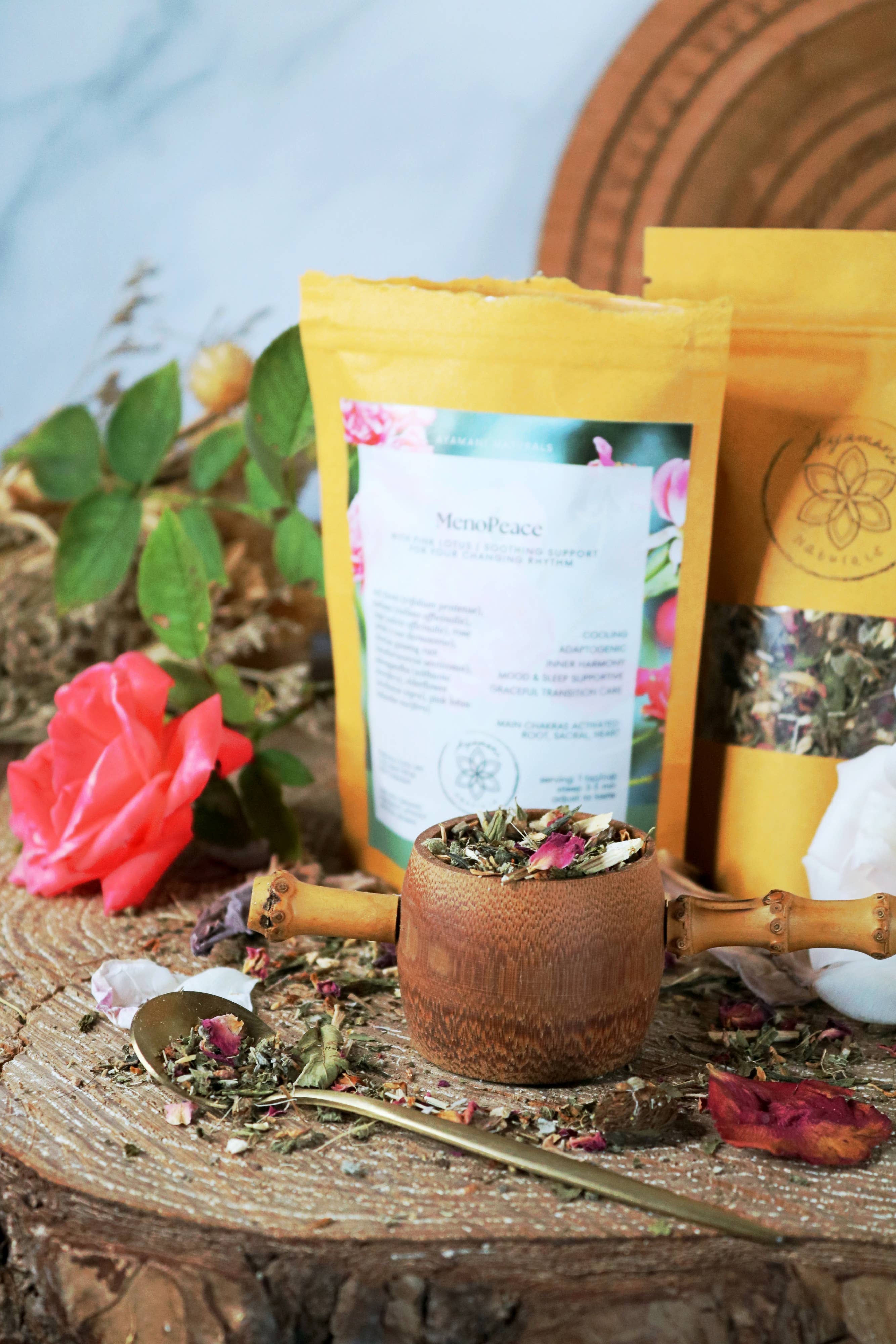 Ayamani Naturals - Vendita all'ingrosso Tisane salutari e depurative - MenoPeace | Tisana alle erbe per la menopausa con loto rosa2