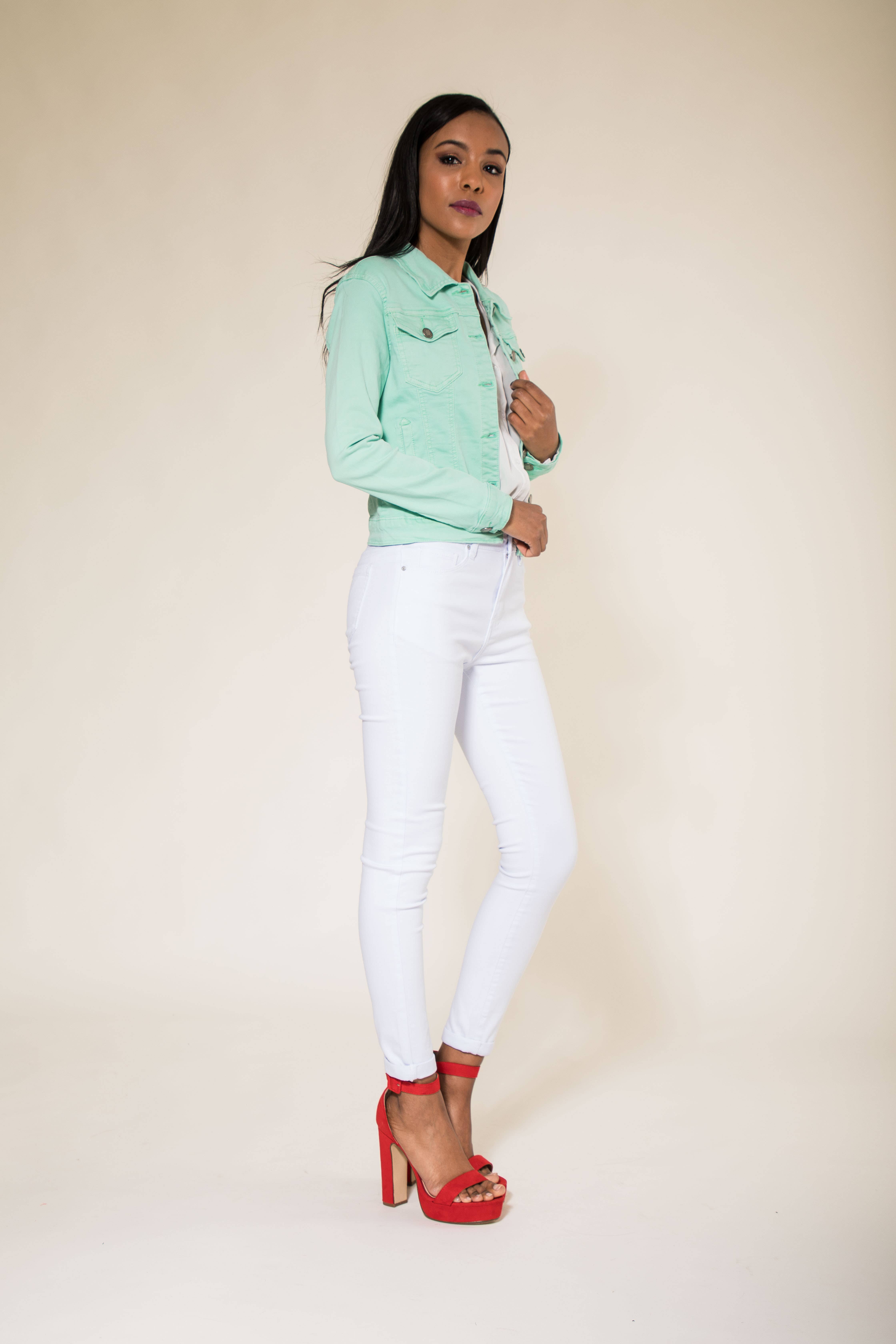 Nina Carter - Wholesale Jas - Dames - Stretch nauwsluitend jack kleur J212A49