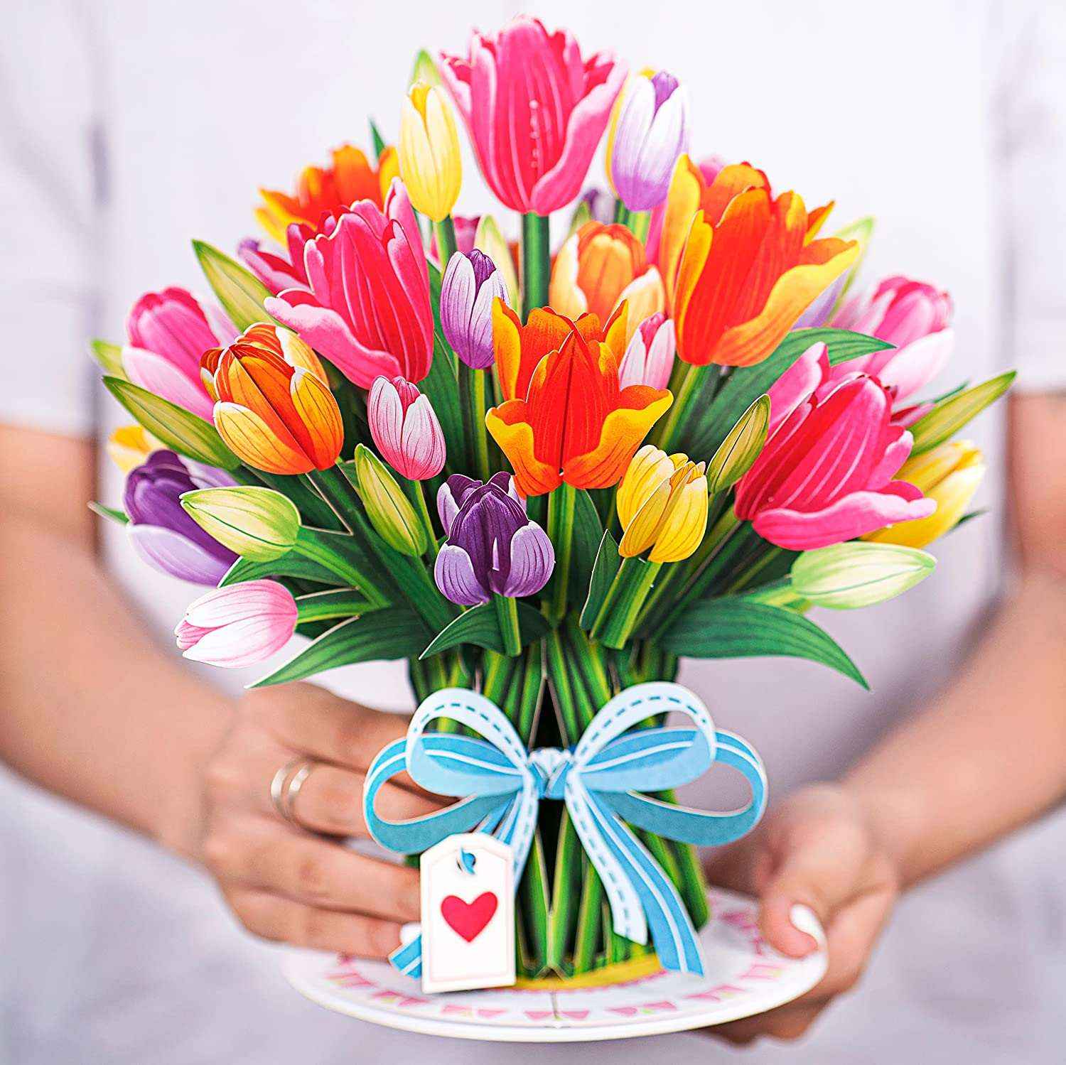 Paper Love - Wholesale Everyday Greeting Card - HugePop Tulip Flower Pop Up Card with Detachable Paper Flower Bouquet1