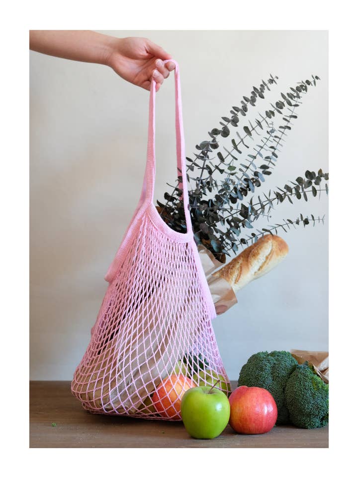 Sac de marché en filet long Bubble Gum Pink, sac en filet d'épicerie pour la vente par MAISON RATTAN