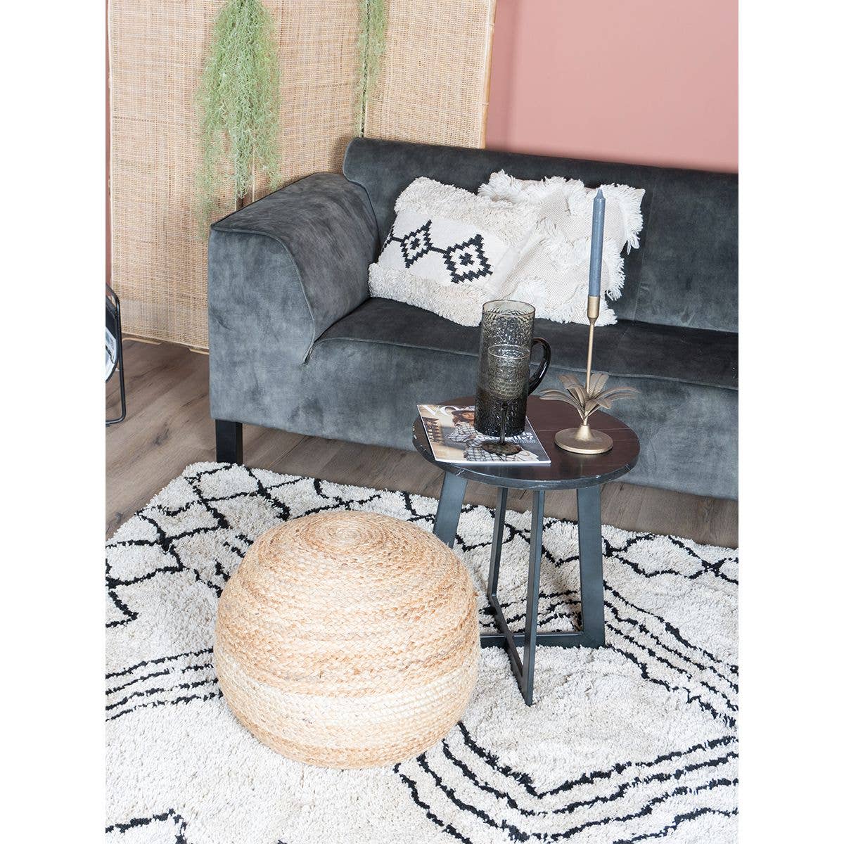 Lenny Black cushion 40 x 60 cm for wholesale on Faire3