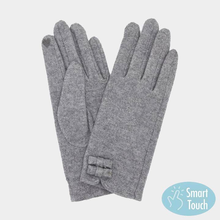 Deux gants d'hiver doux et intelligents avec nœud accent mini. pour la vente par Madeline Love