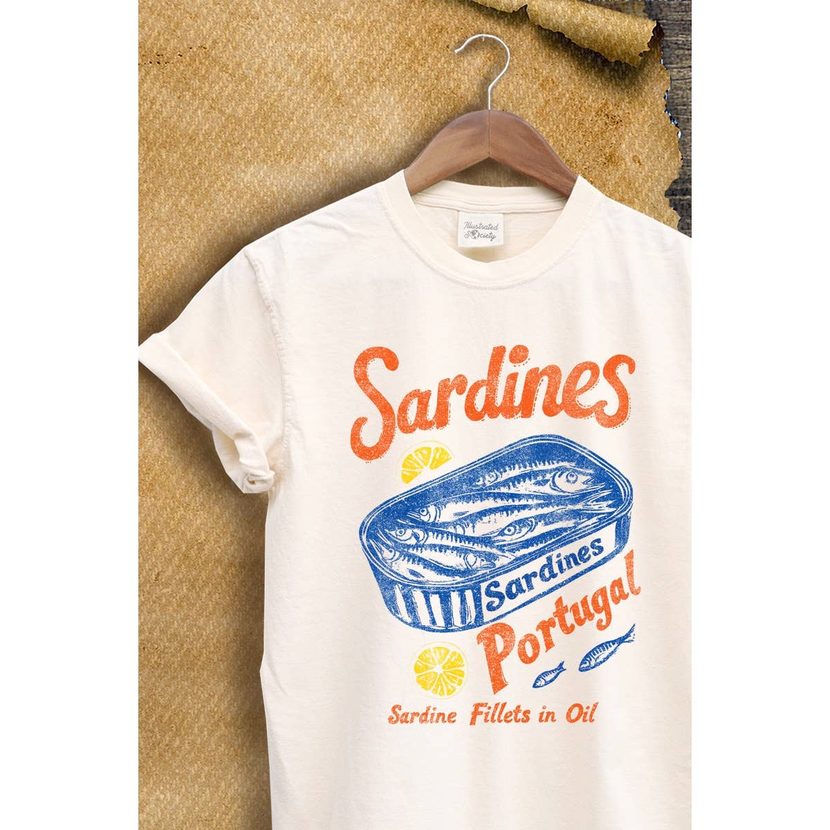 Illustrated Society - Vente T-shirt à imprimés – femme - T-shirt vintage graphique sardines Portugal0