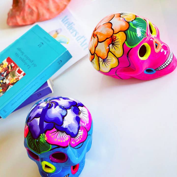 PINK PAMPAS - Wholesale Decorative Tabletop Object - Handcrafted Mexican Ceramic Skull Hibiscus Design2