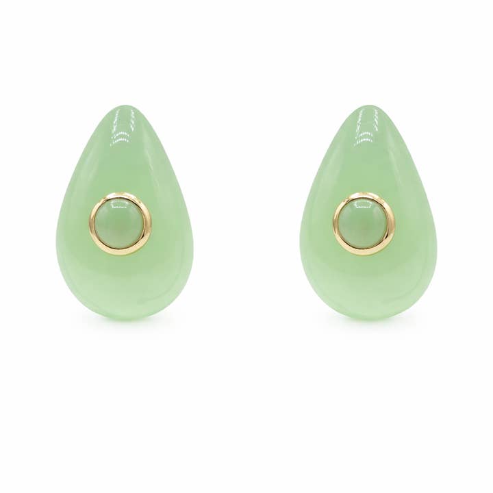 Boucles d'oreilles percées en résine Jade Rosamund pour la vente par Michael Nash Jewelry