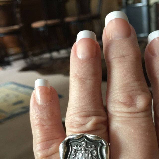 Plum and Posey - Vendita all'ingrosso Anelli con sigillo - Anello di sigillo in cera con stemma di lupo, in latino Dum Spiro5