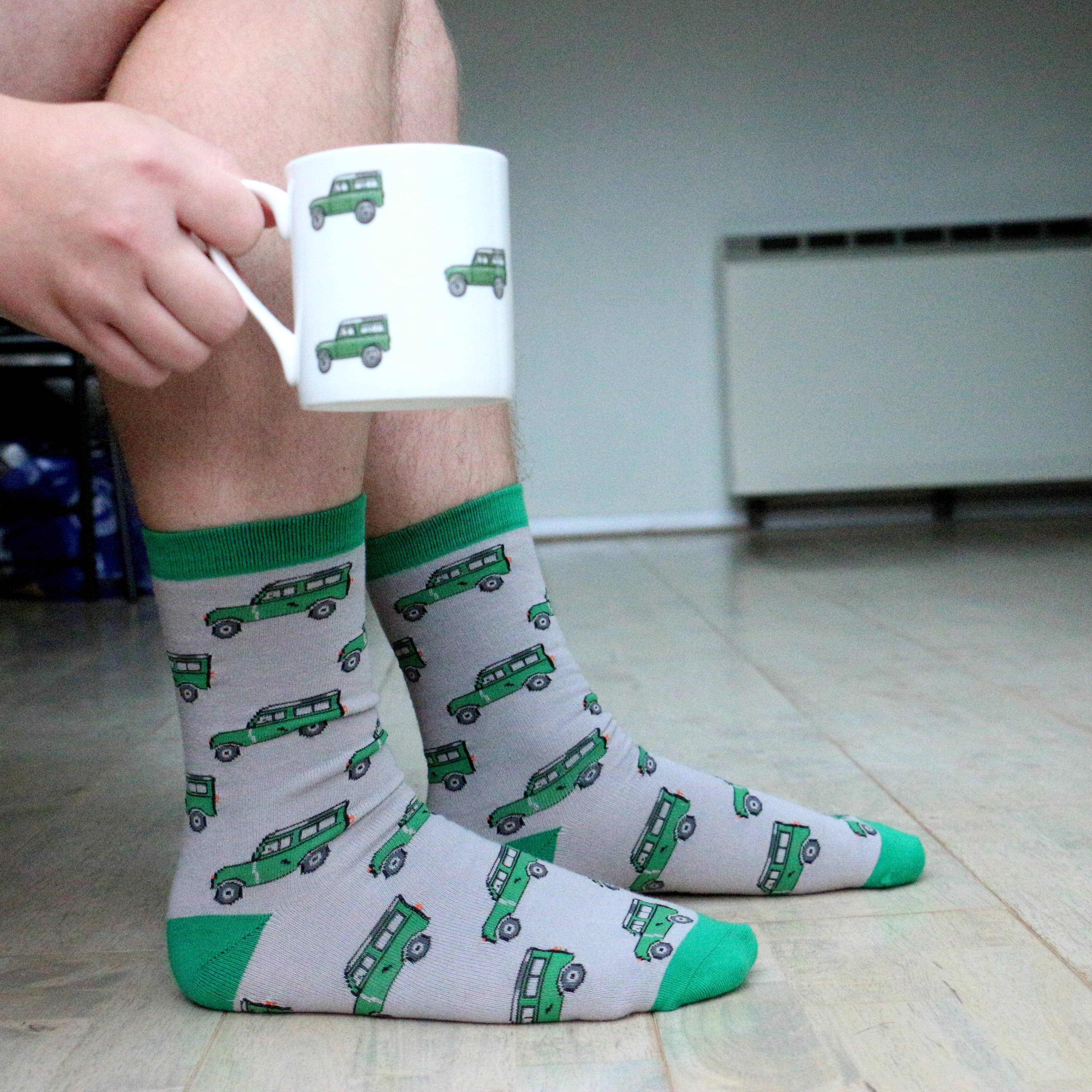 Dalaco - incorporating David Aster - Venta al por mayor Taza - Set de taza y calcetines Land Vehicle Fine Bone China2