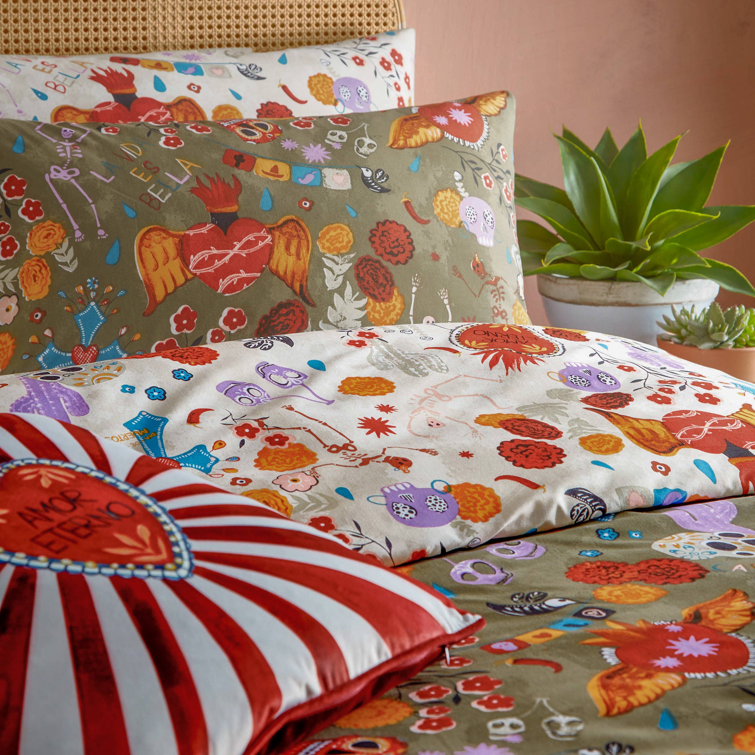 La Vida Festive Reversible Duvet Cover Set Multicoloured for wholesale on Faire1