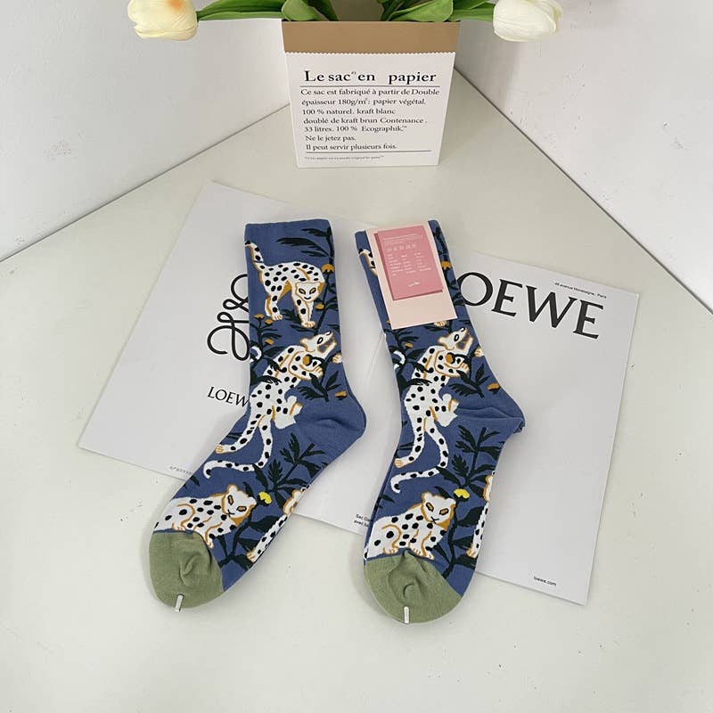 Tourtiwi - Wholesale Socks - Unisex - Retro Art Abstract Print Mid-Calf Socks11