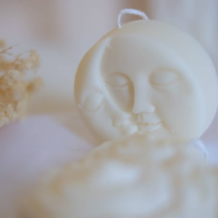 Bougie Moon pour la vente par The Bennington Society