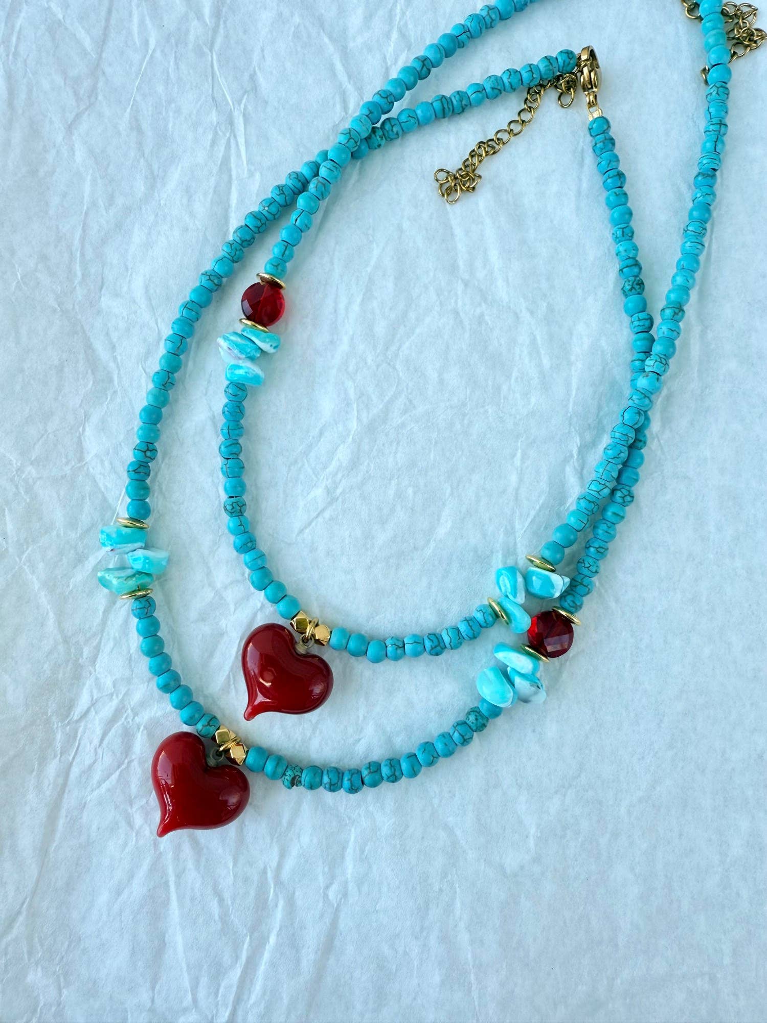Goupi - Wholesale Kralen/parelketting - Hoeliet turquoise kralen ketting met rood hart, set van twee3