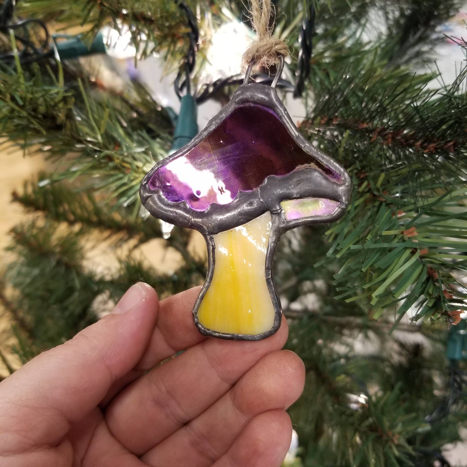 Lost & Found Design - Vente Objets de décoration - Ornement en forme de champignon en vitrail6