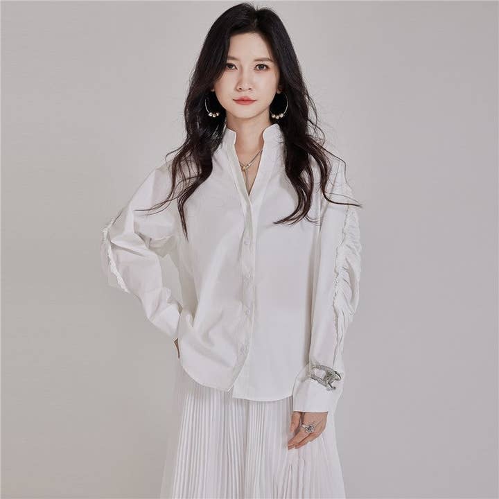 Schweres, plissiertes, locker sitzendes Langarmshirt mit V-Ausschnitt für den Großhandel von MoodGold