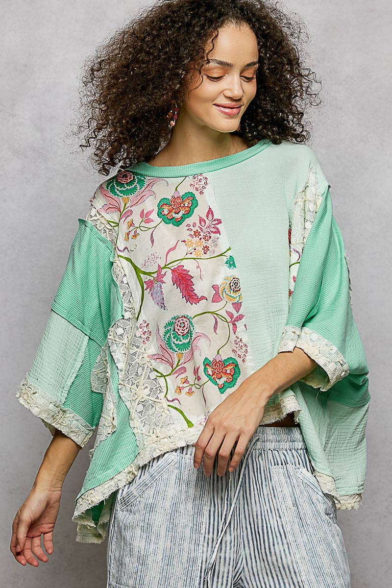 Pol Clothing - Wholesale Blouse - Women's - Round Neck Double Gauze Floral Woven Top27