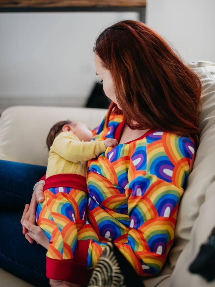 Maxi allattamento al seno arcobaleno per la vendita all'ingrosso da parte di Petites Menottes