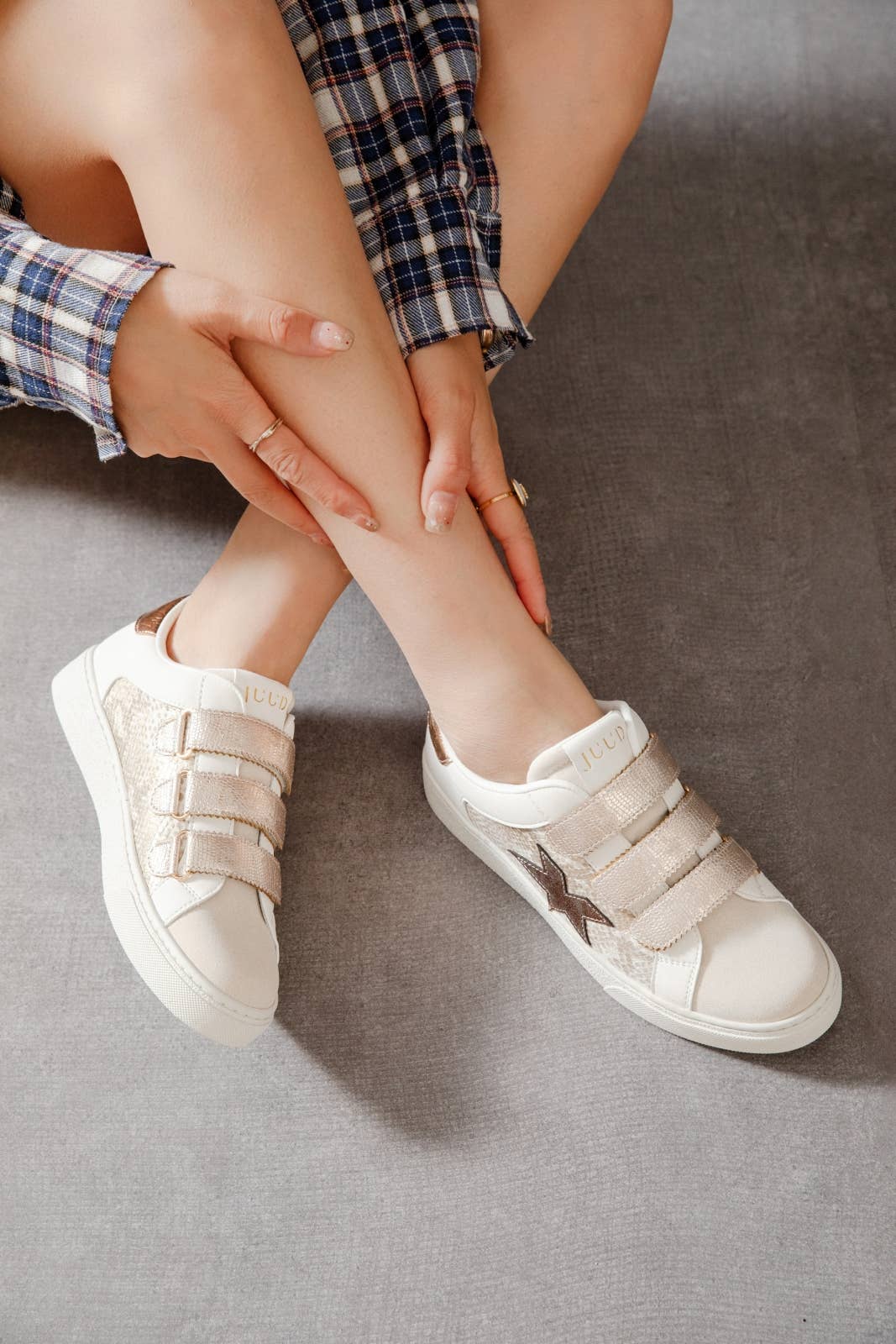 ERYNN - Wholesale Lifestyle Sneakers - Women's - BASKET A SCRATCH - LOLA22