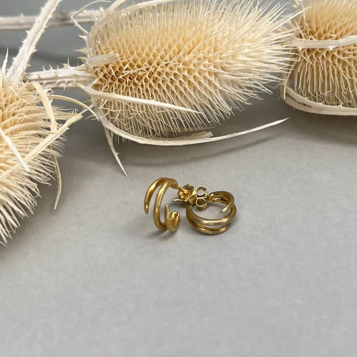 Boucles d'oreilles à trois créoles Cardinal pour la vente par Hymness