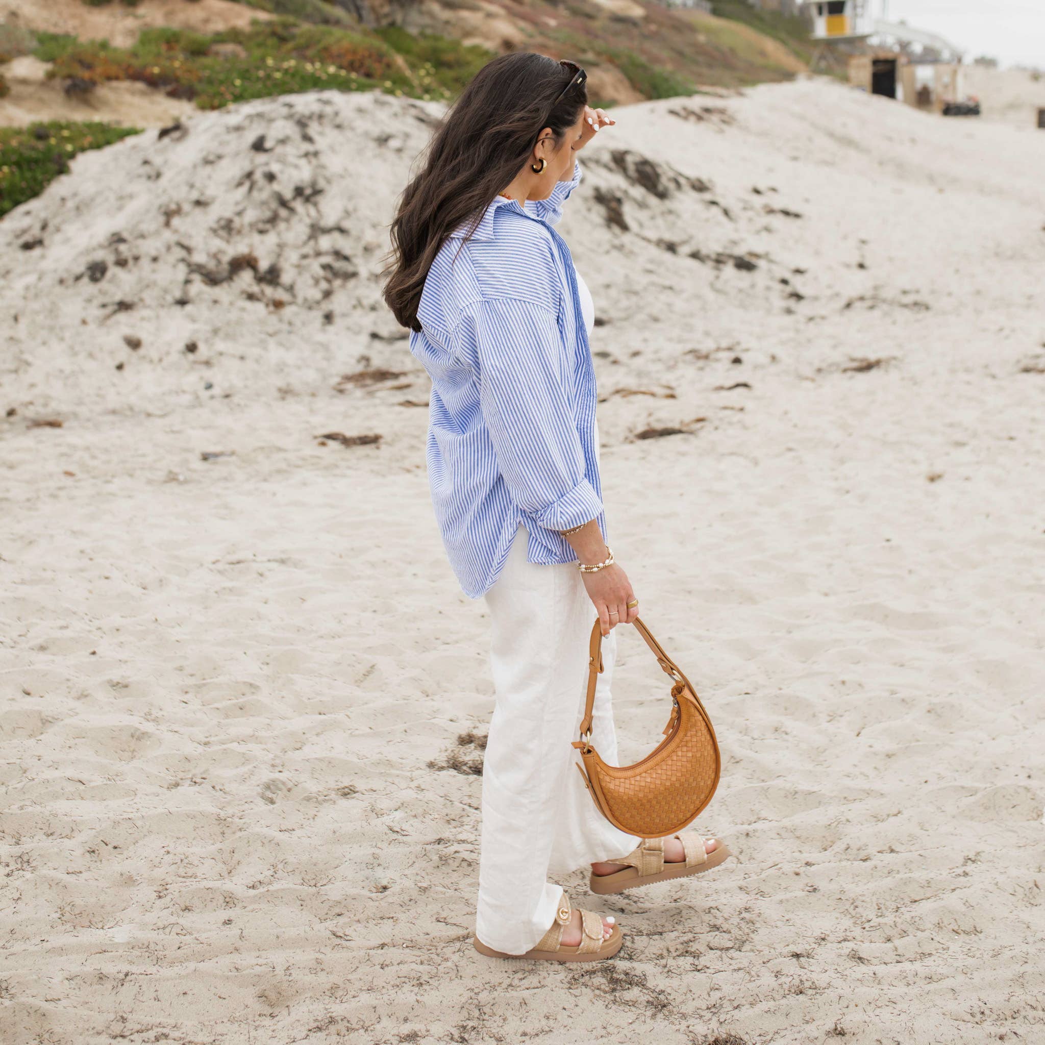 Elevate - Wholesale Crossbody Bag - Women's - Woven Priya Crossbody | 3-in-1 Leather Crossbody10