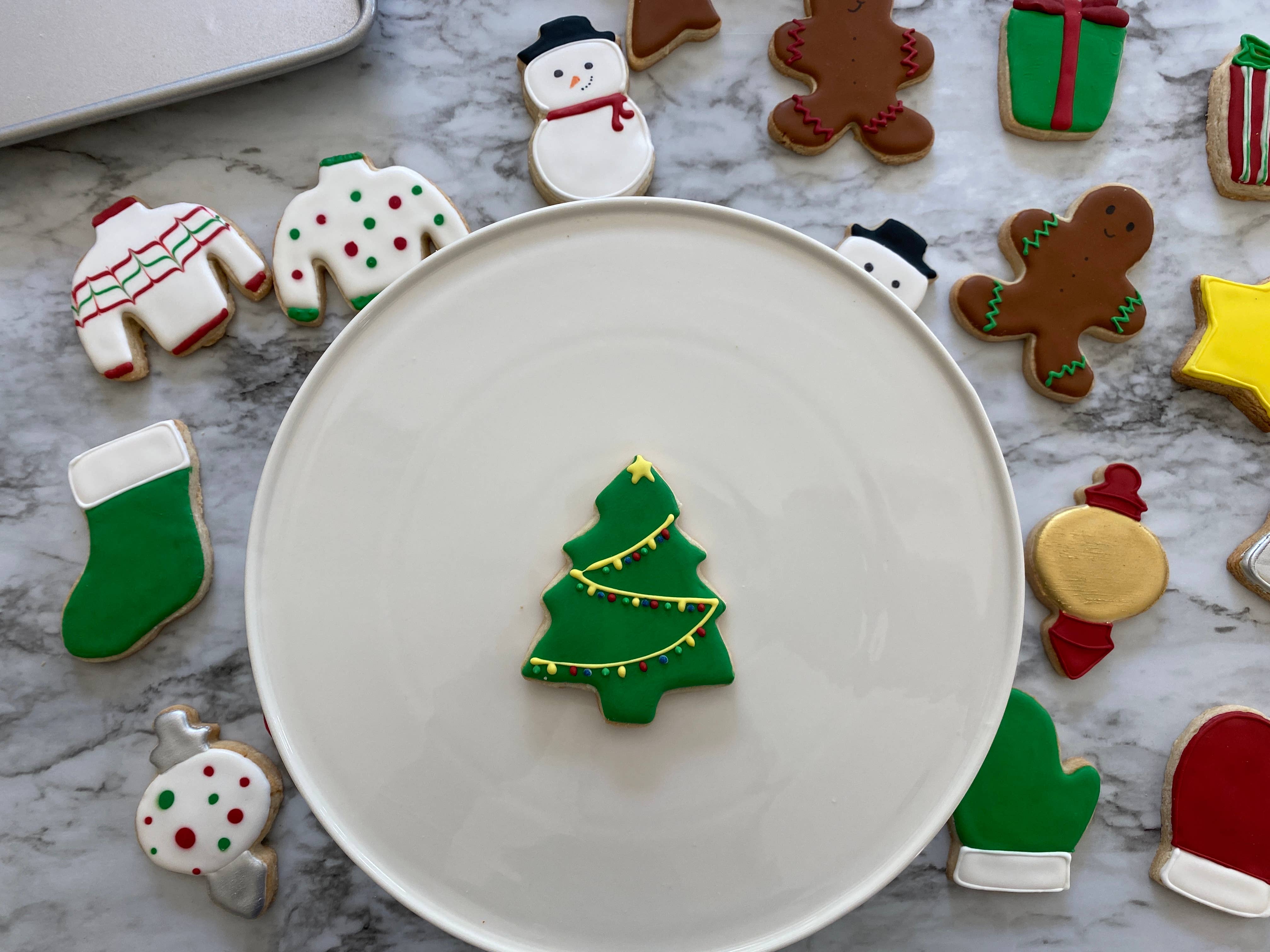 Handstand Kitchen - Wholesale Cookie Cutter - Winter Wonderland Tree Spatula & Cookie Cutter Set1