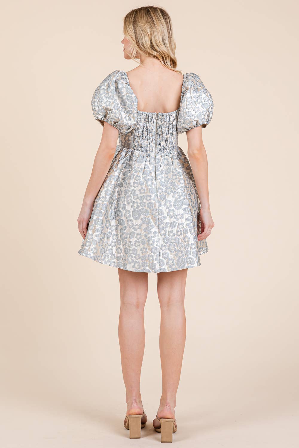 GeeGee x Lovelo – Großhandel Kleid – Damen – Jacquard-Minikleid mit Blumenmuster, MD5150313