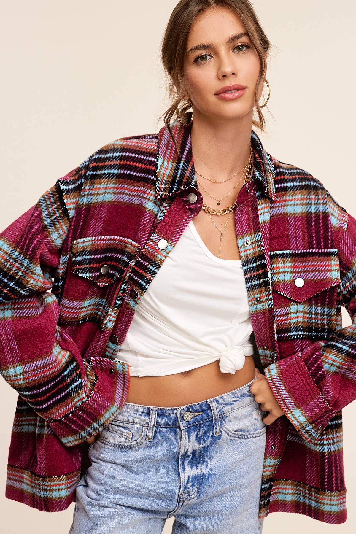 La Miel – Großhandel Hemdjacke/Shacket – Damen – JKT1797-Hemdbluse mit kariertem Knopfverschluss und Taschen in lockerer Passform21