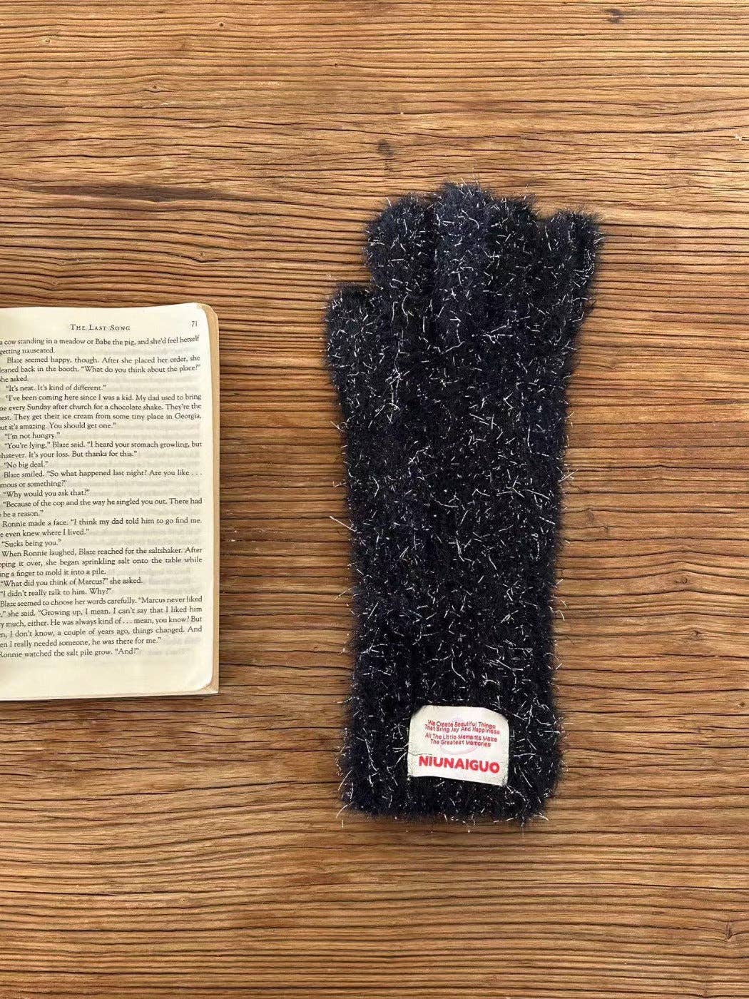 Funkyrel® Atzbranding Limited - Wholesale Gloves - Women's - Gloving - Sparkly Fingerless Gloves with Letter Patches & Touchscreen5