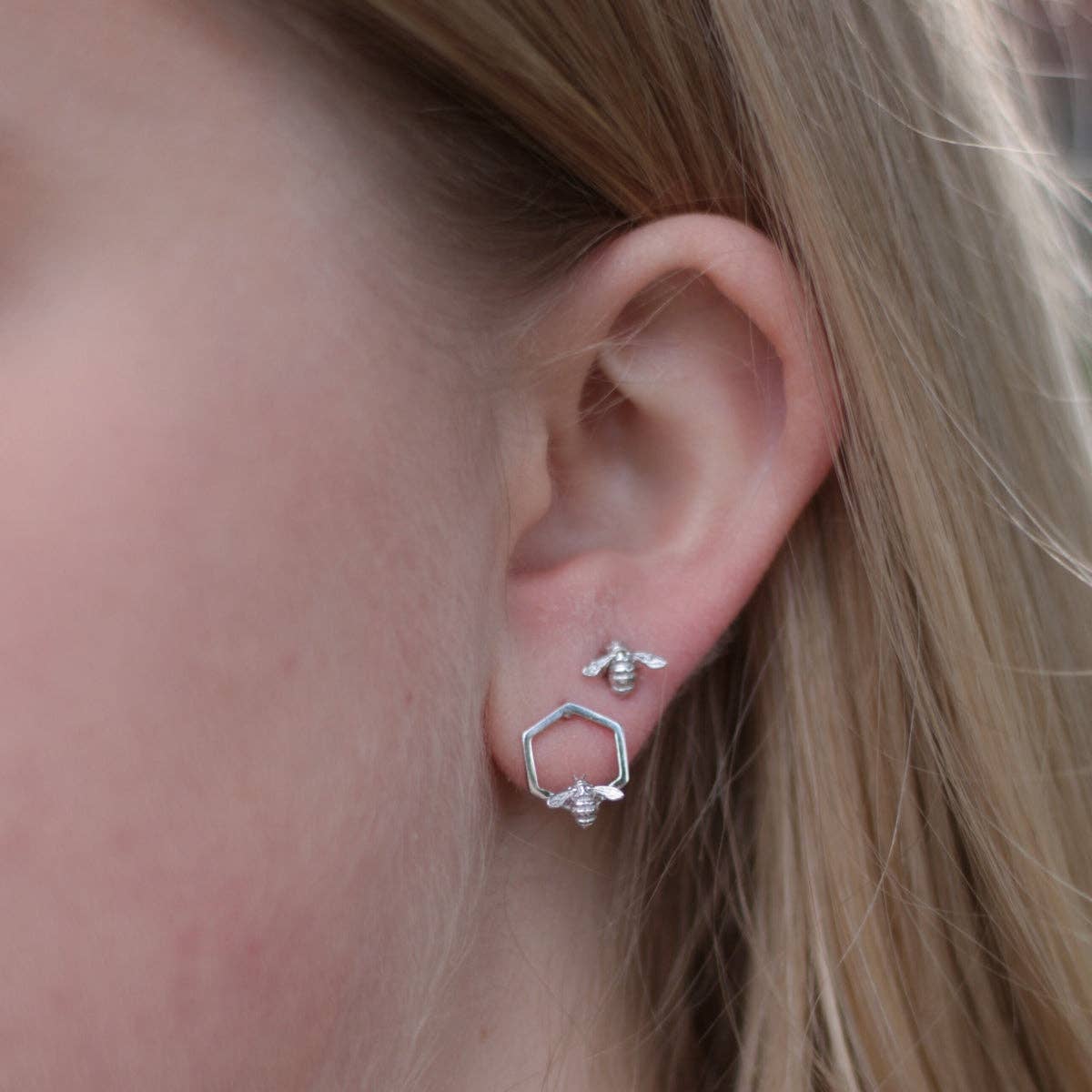 Bill Skinner – wholesale Stud/post earrings – Hexagon Bumble Bee Studs - Silver1