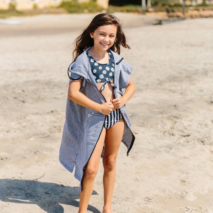 West Path - Wholesale Poncho towel – Child & baby - Youth Surf Poncho | Towel with Hood & Zipper for Kids6