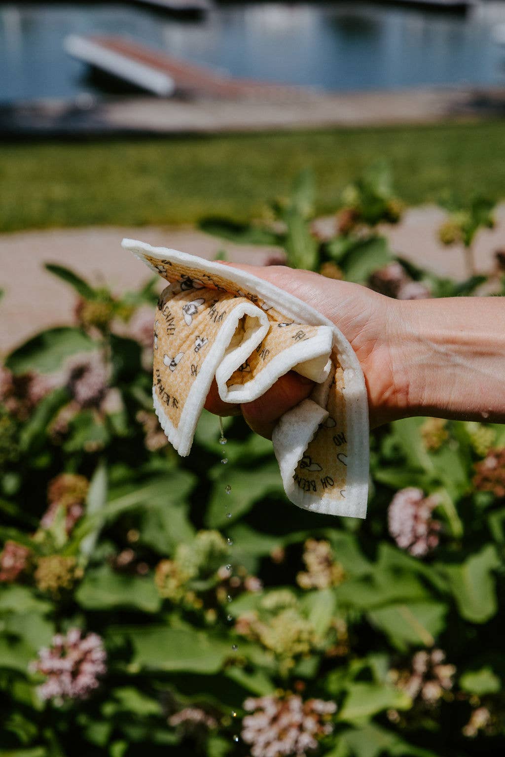 Oh Beehive: Eco Goods Co. - Wholesale Dishcloth - Buzzy Bee Swedish Dishcloth5