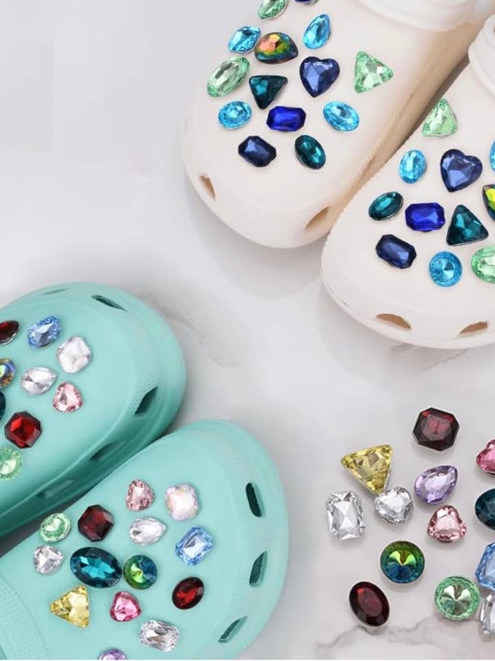 SugarQuoteMeNot LLC - Vente Accessoire pour chaussures - Breloques en forme de chaussures avec 4 pierres précieuses5