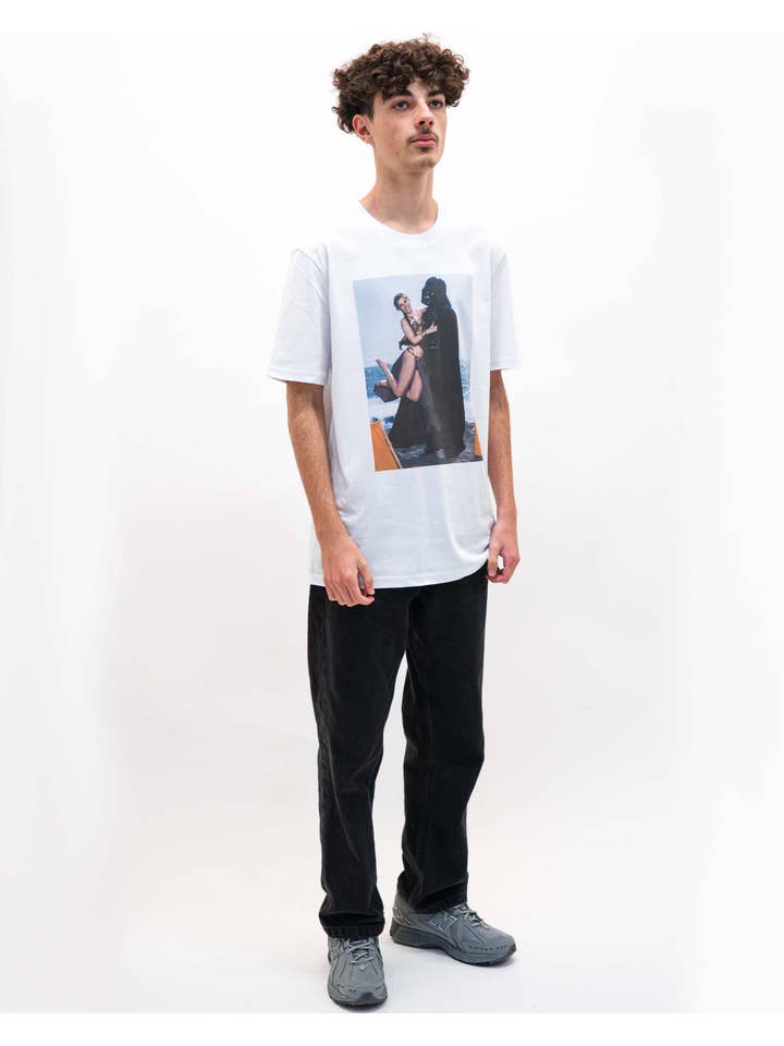 Grafitee – Großhandel T-Shirt mit Siebdruck – Unisex – Carrie Fisher T-Shirt — Star Wars Vintage-Foto-T-Shirt