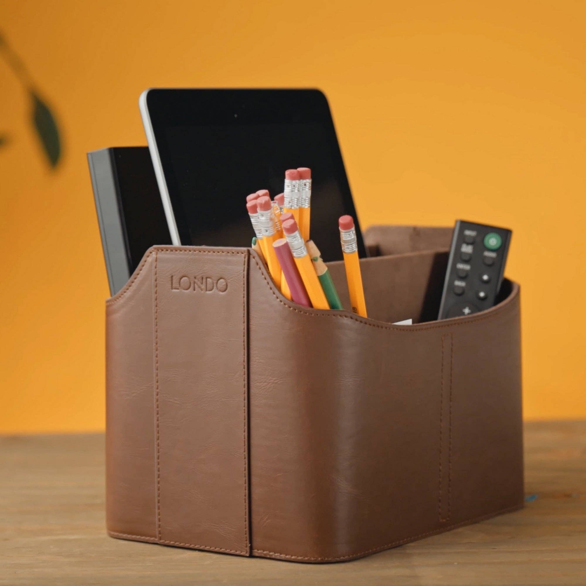 Londo - Wholesale Desk Organizer - Londo Leather Remote Control Organizer and Caddy with Tablet Slot5